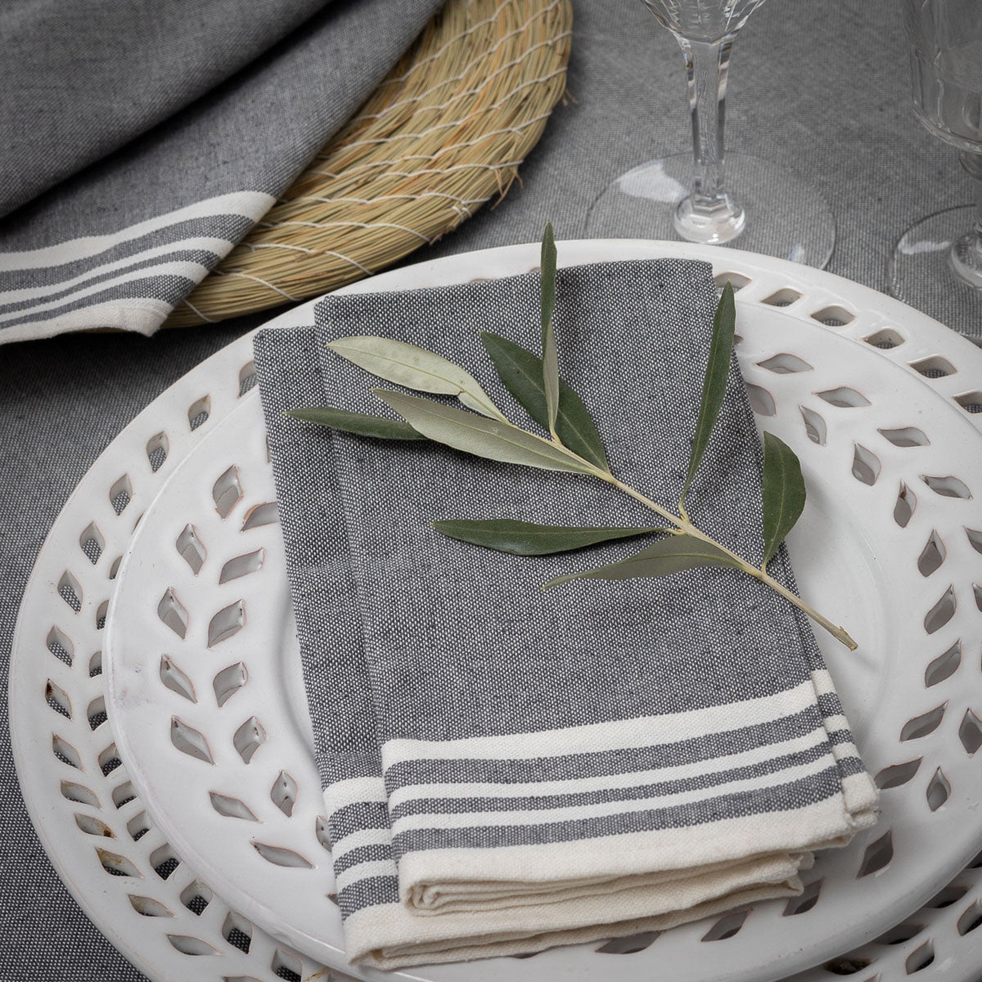 Mahdia - Nappe + 8 Serviettes - Gris Moyen
