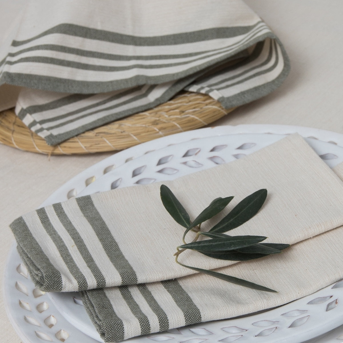 Guetary - Lote de 4 servilletas de mesa - Lino - Beige/Verde oliva