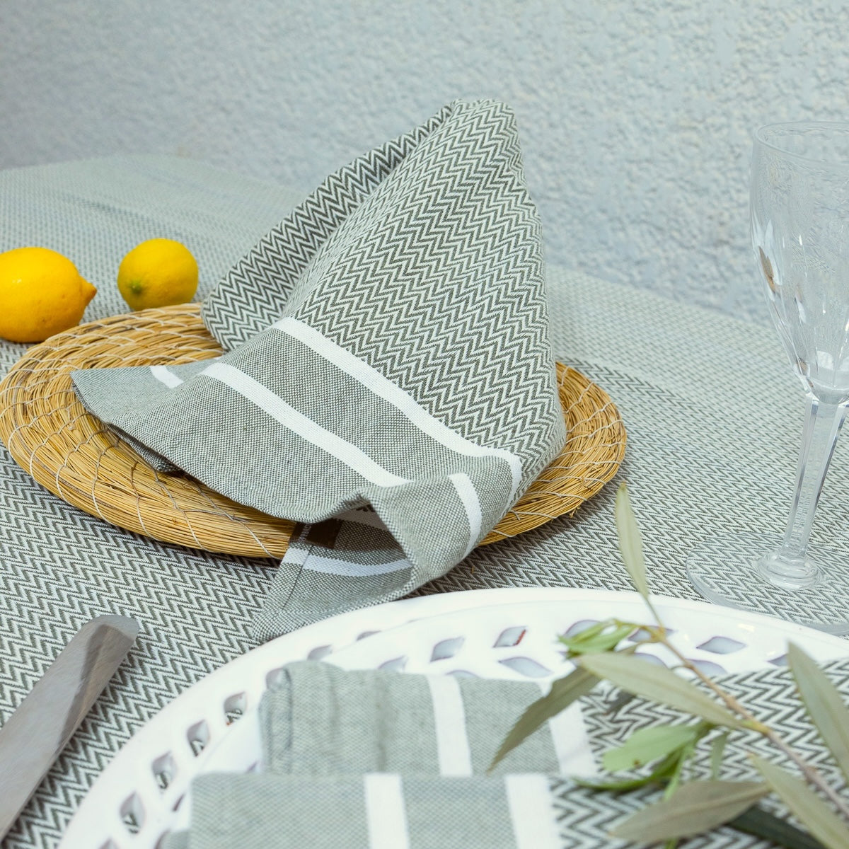 Sienna - Nappe + 4 Serviettes - Vert Olive