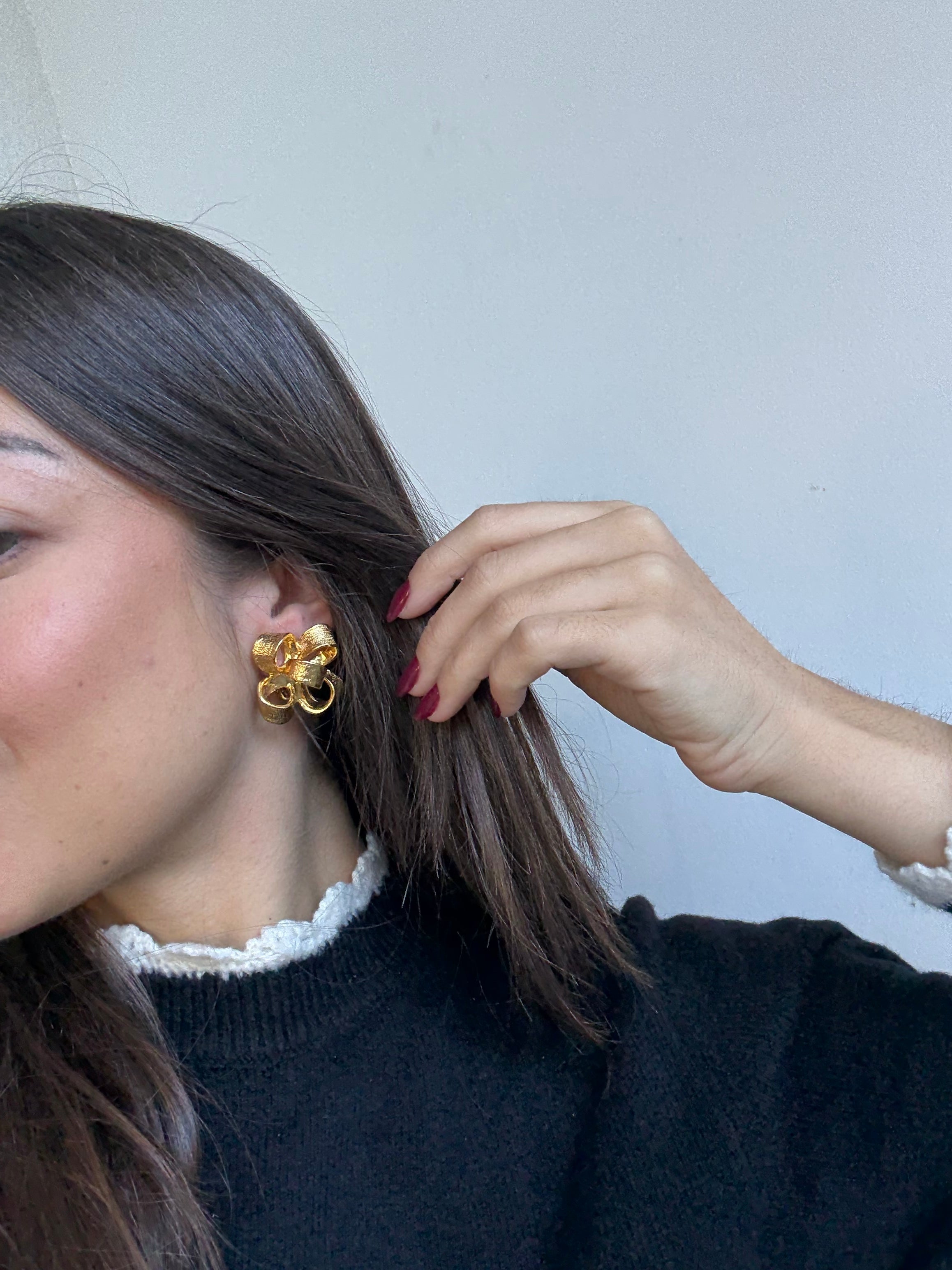 Pendientes Kenneth Jay Lane Vintage - Lazos Dorados Texturizados