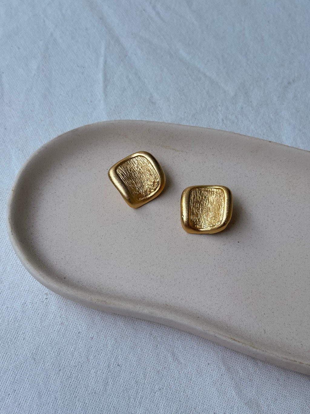 Pendientes Vintage - Cuadrados Dorados Texturizados