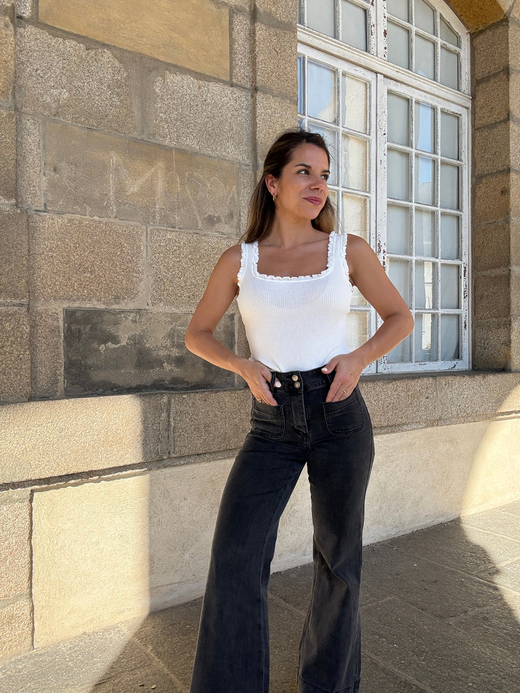 Top Nora White