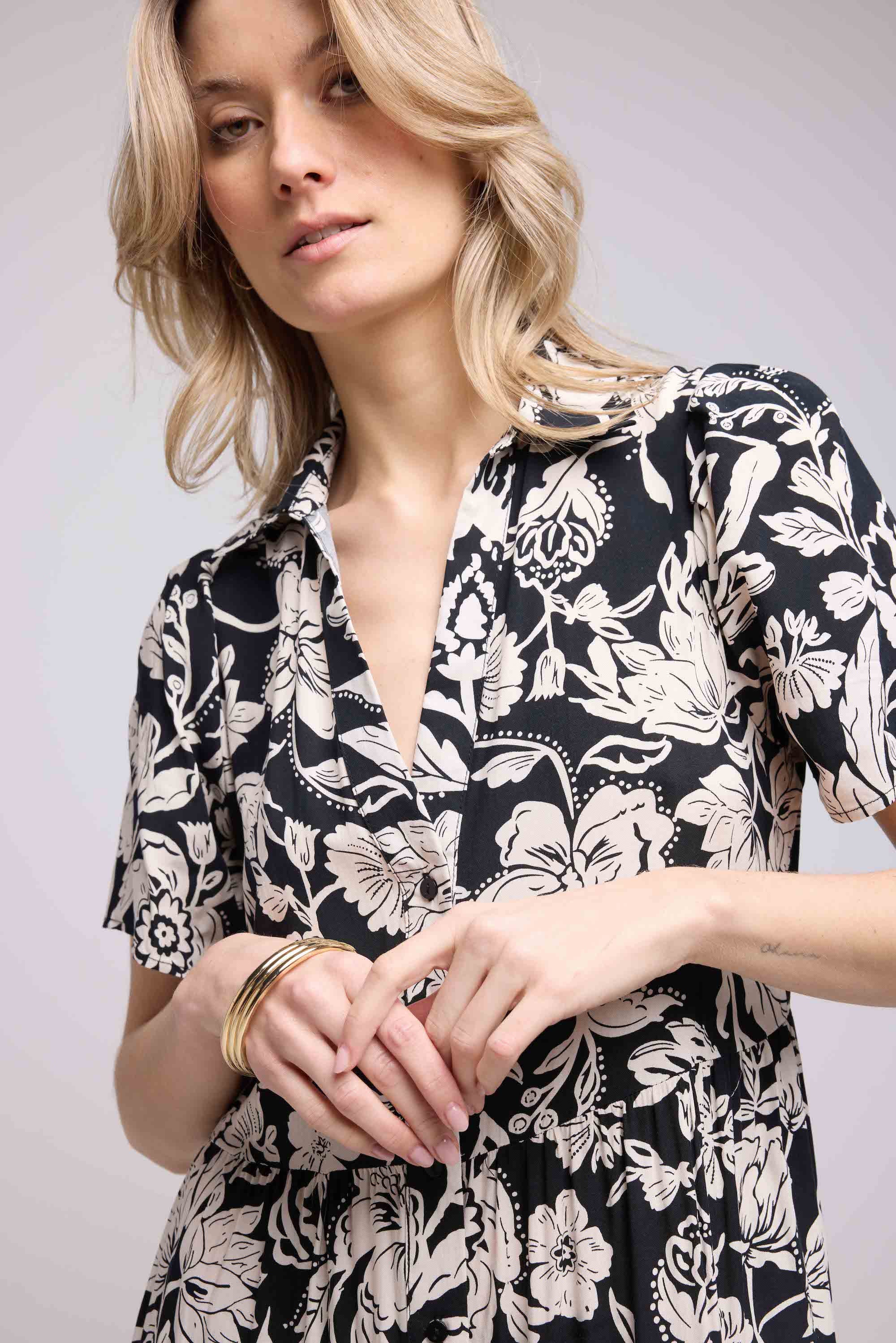 Long Short Sleeve Dress - Black