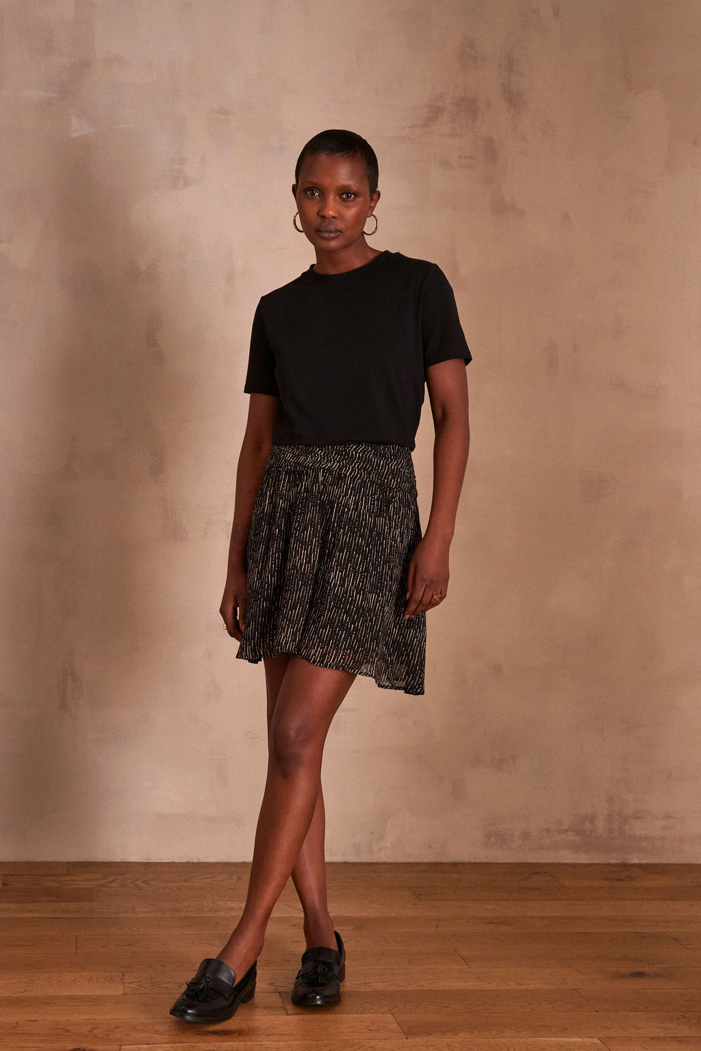 Fließender Rock Jade mit Print – Schwarz