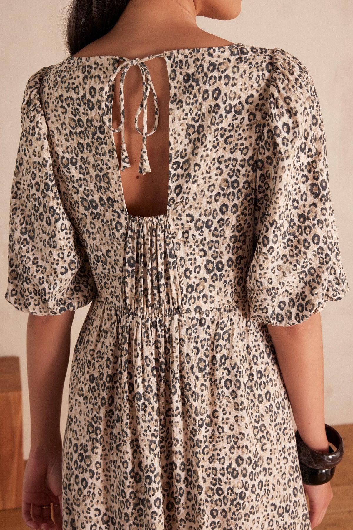 Luchtige jurk Randa met print - Naturel