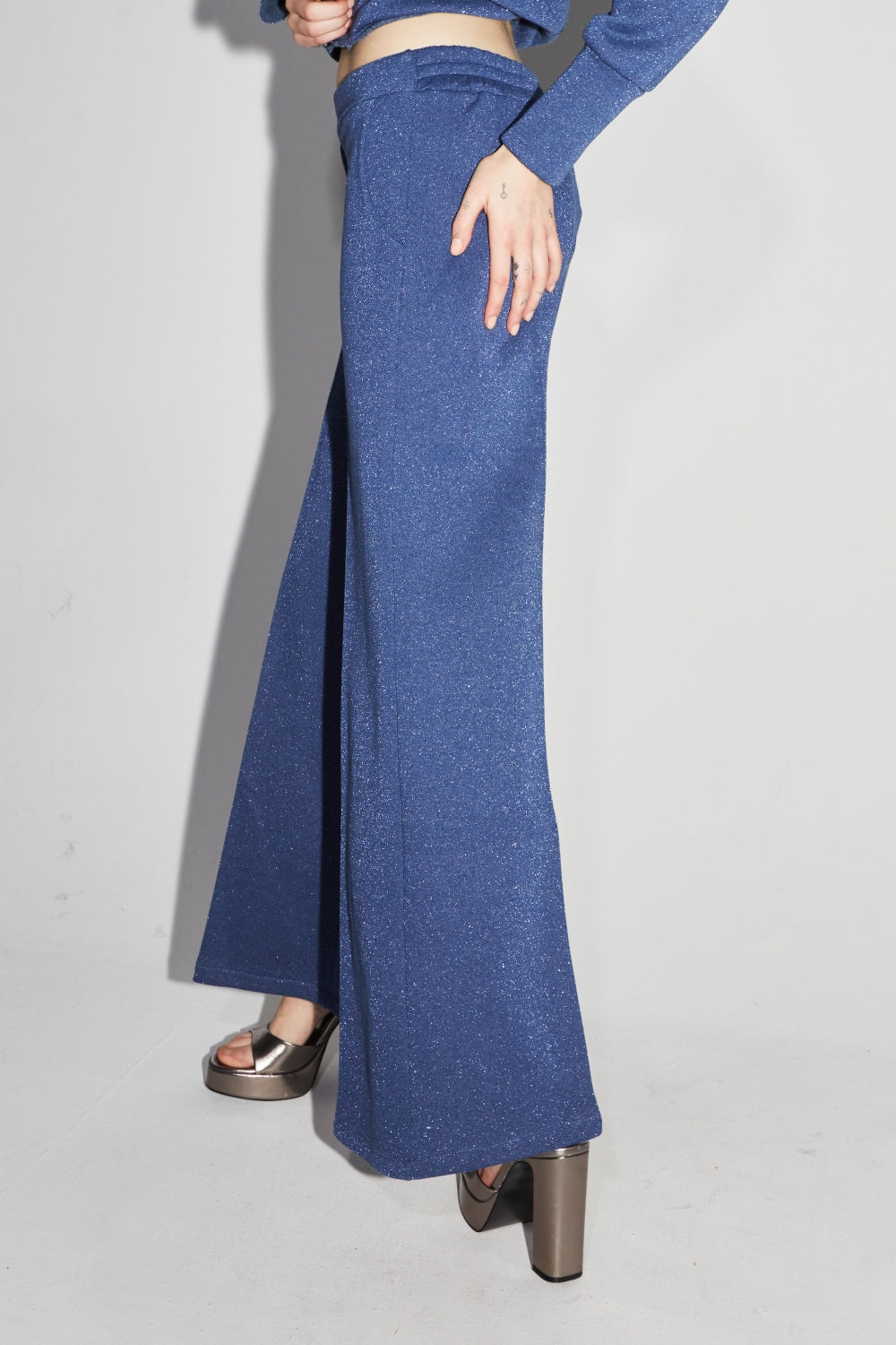 Le Pantalon Neil En Jersey Lurex Bleu