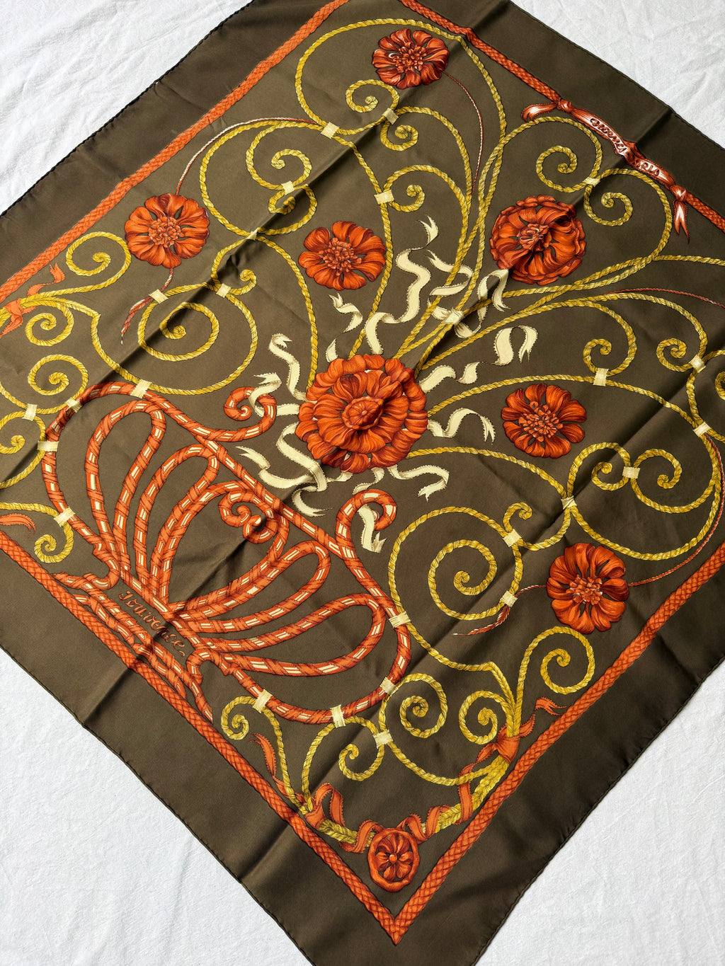 Hermès Scarf – Jouvence Model
