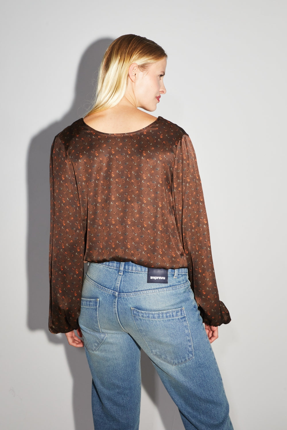 Blusa cruzada reversible The Daisy Halo Chocolate