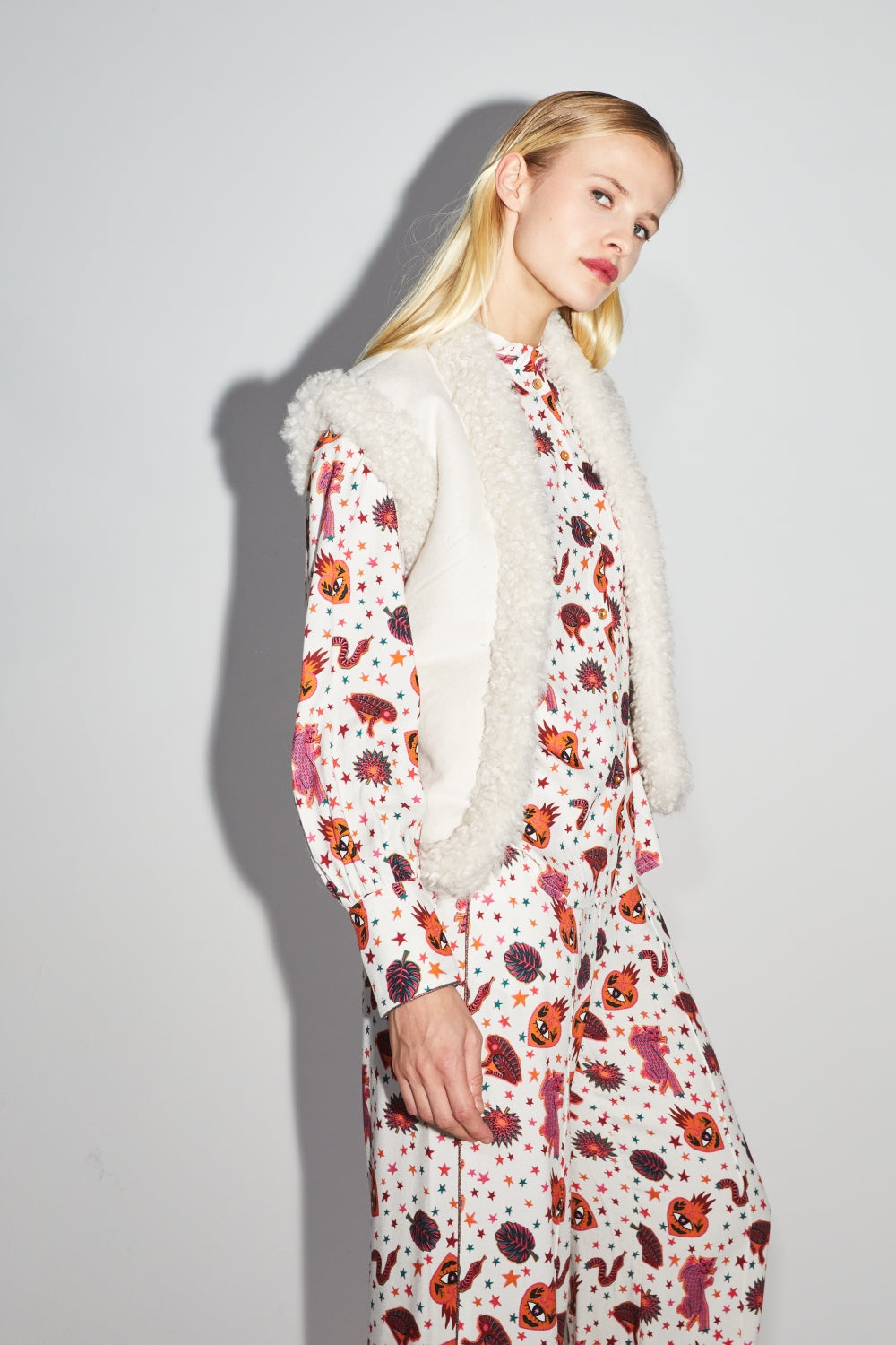 The Zoé Chaqueta Teddy Sin Mangas Con Efecto Nubuck