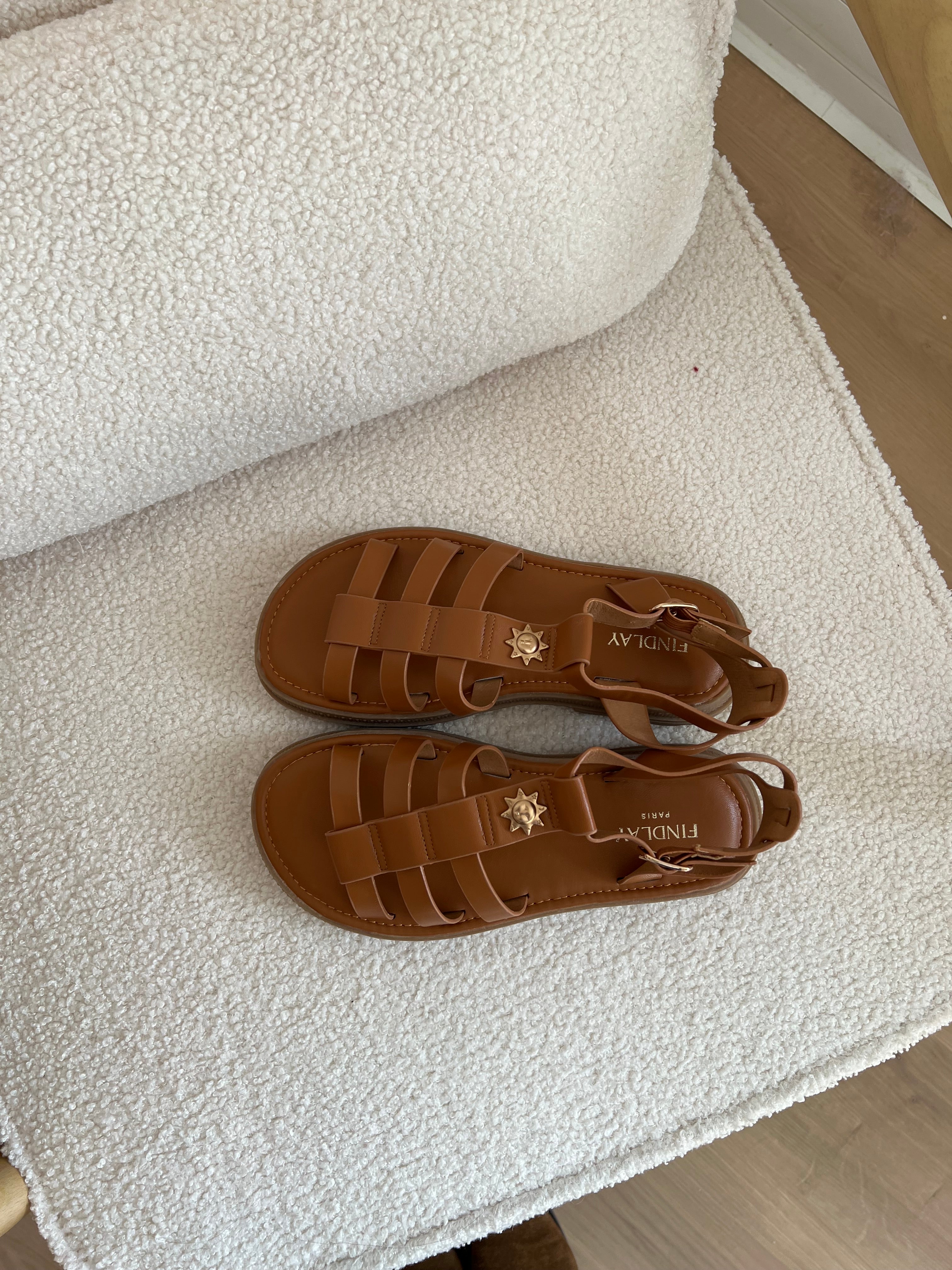Sandalias Planas Amalia Camel