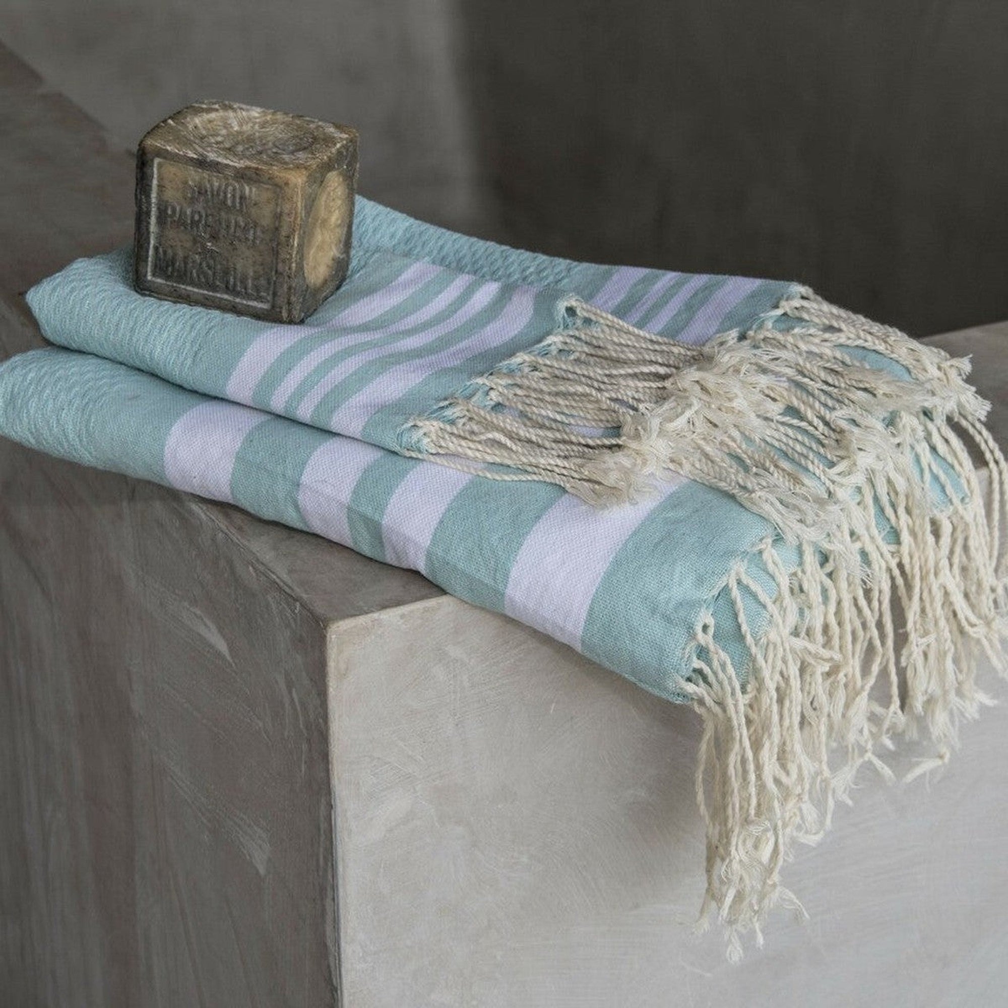 Hamptons Bathroom Set - Aqua / White