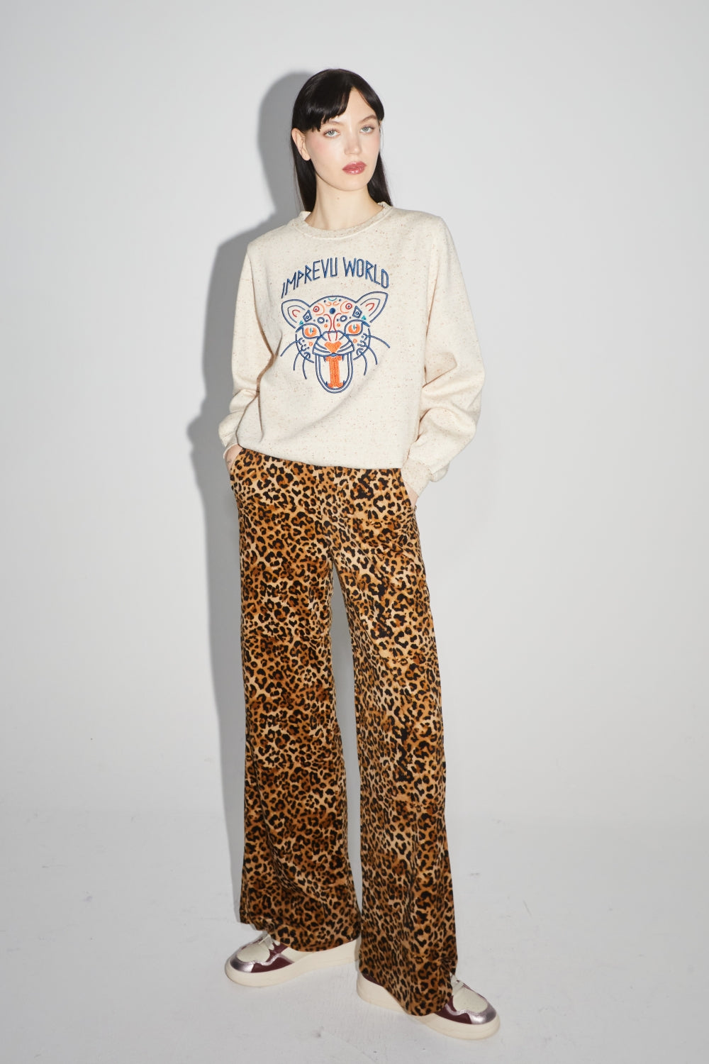 Le Sweatshirt Eddie Broderie Leo Beige