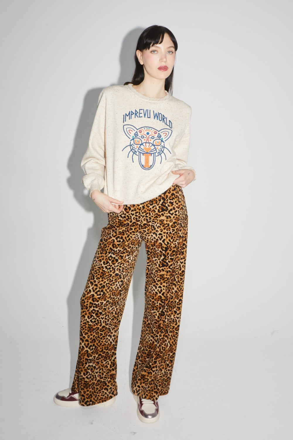 Le Sweatshirt Eddie Broderie Leo Beige