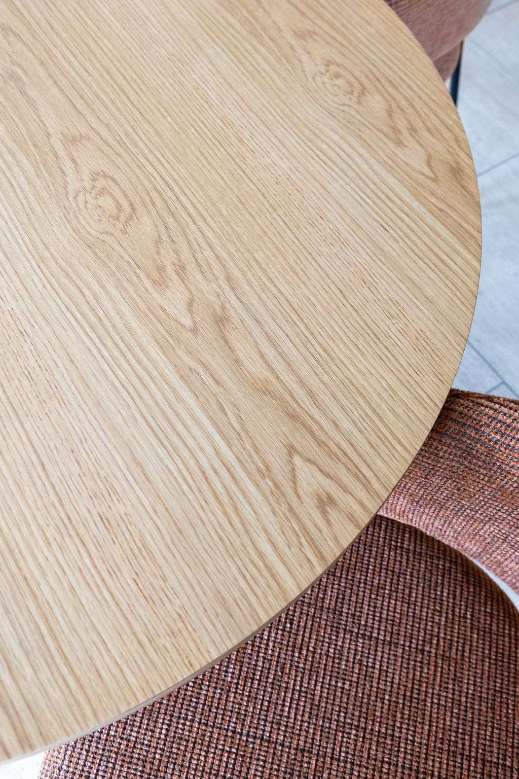 Quito - Ensemble Table + 6 Fauteuils De Table - Tissu Tweed/Effet Bois - Ecru/Naturel