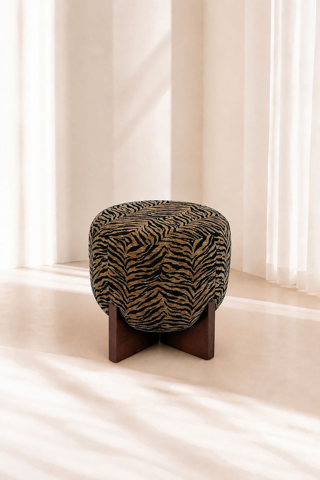 Tiger - Pall - Tigermönstrat tyg - Brun