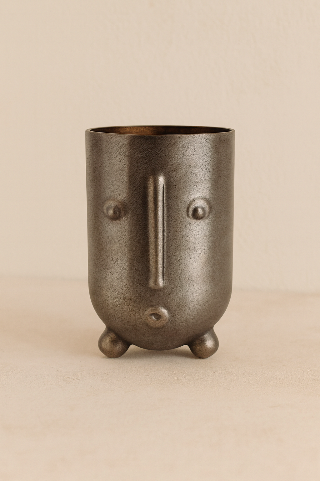Olav Vase - Black Glass