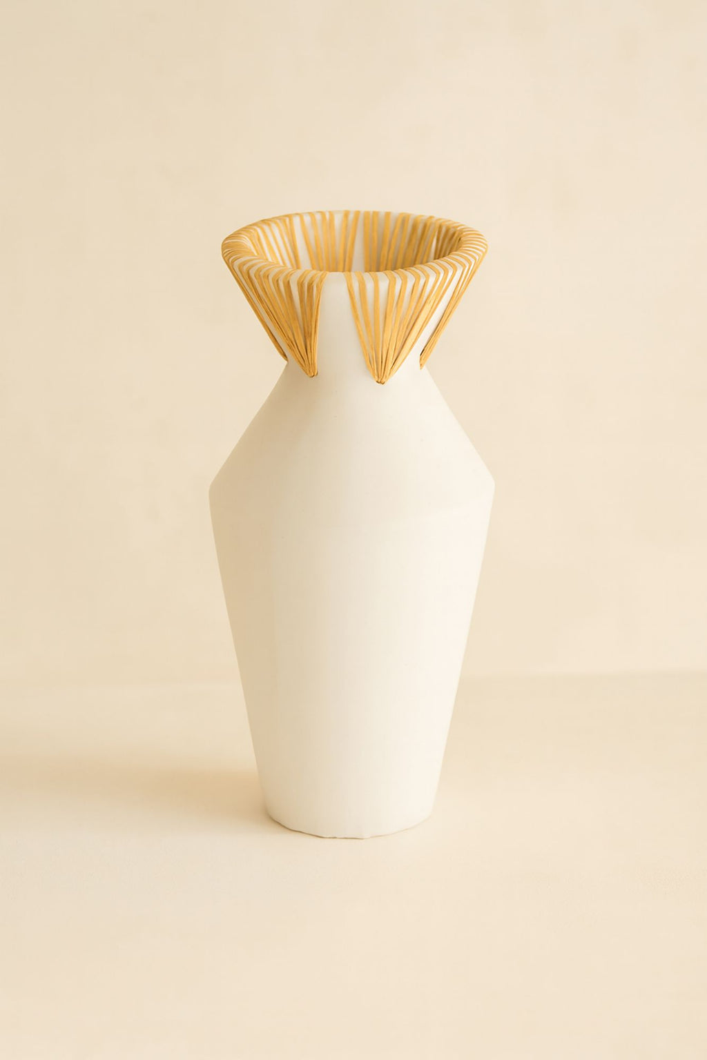 Jarrón Blanco Con Cuello Aya - Rattan