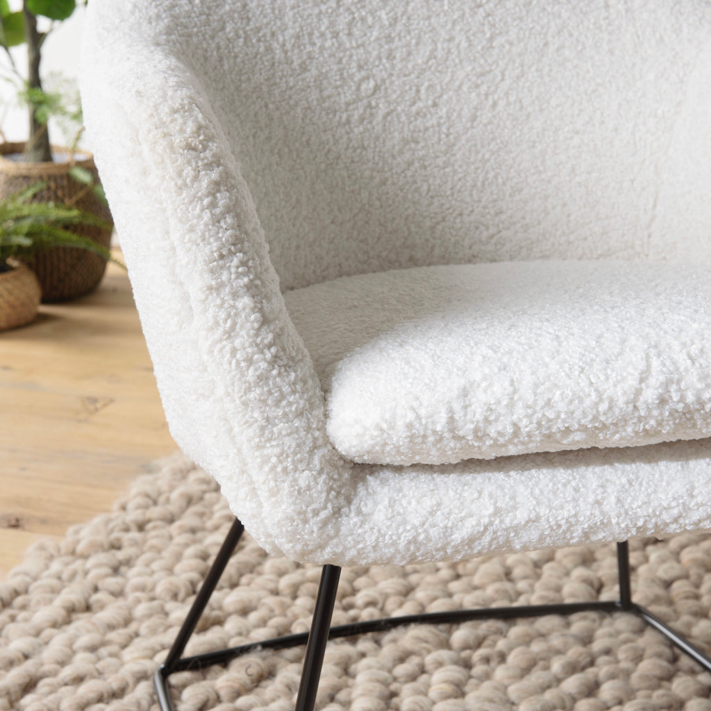 Agathe – Sessel – Weiß