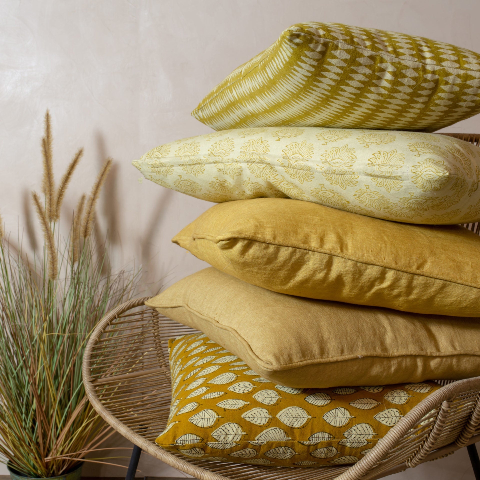 Nyl Linen Cushion - Camel