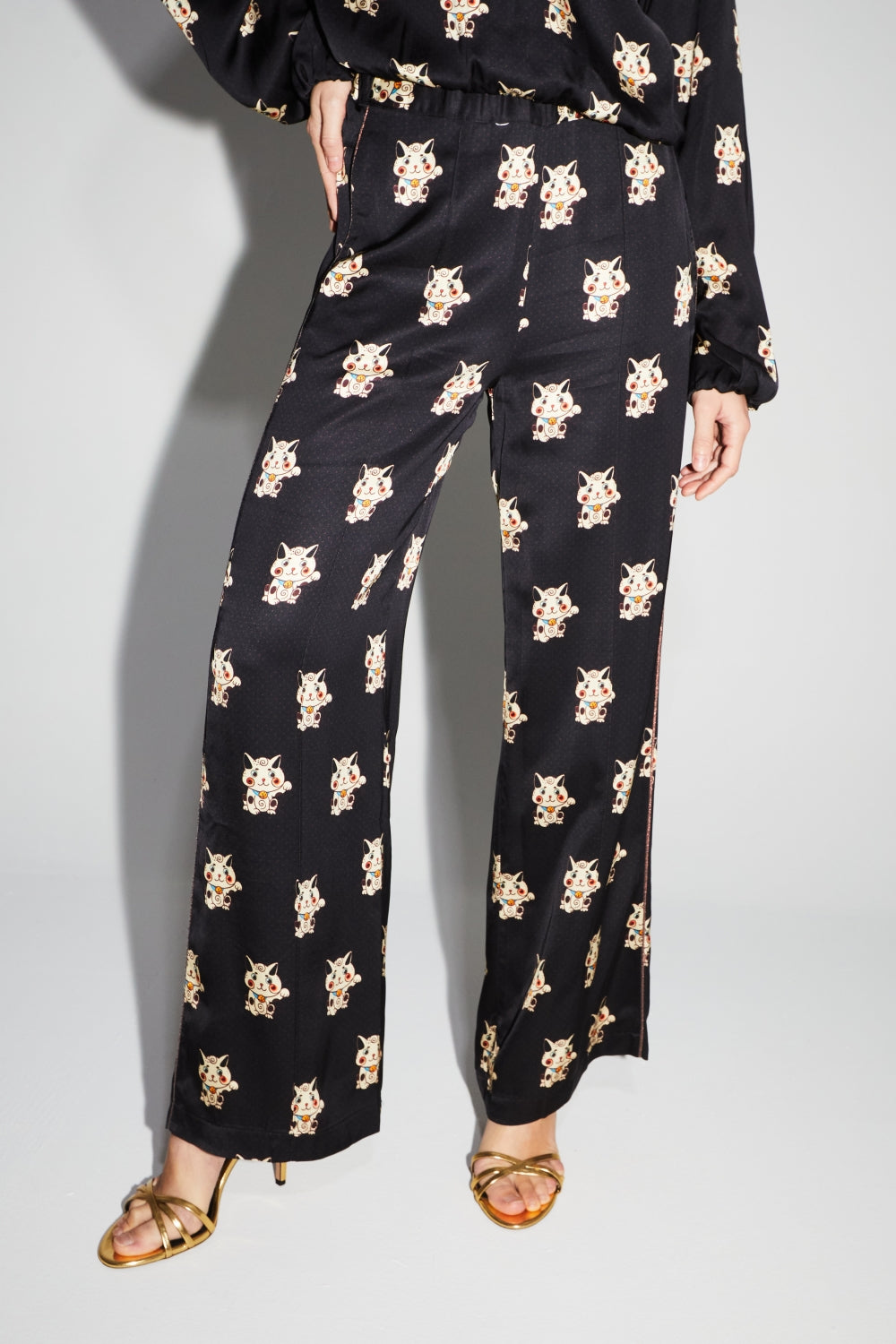 Los pantalones Max Lucky Cat