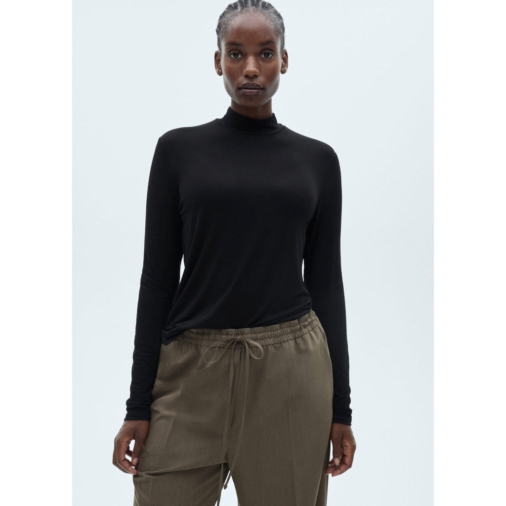 Camiseta De Cuello Alto - Black