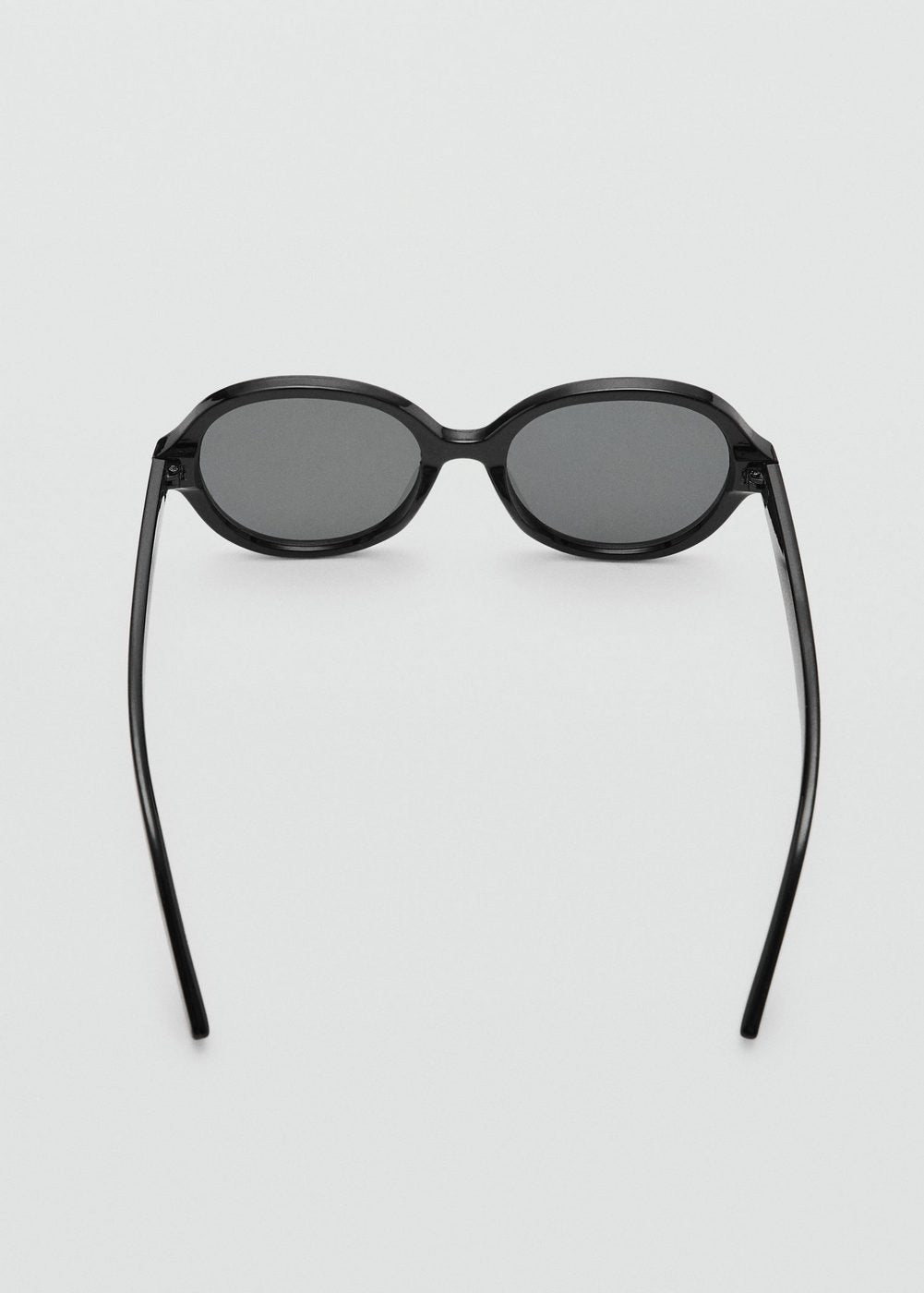 Round-Frame Sunglasses - Black