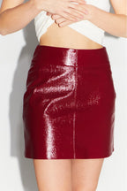 Minifalda efecto vinilo rojo The Stella