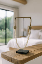 Dao - Collier De Coquillages Sur Socle - Metal