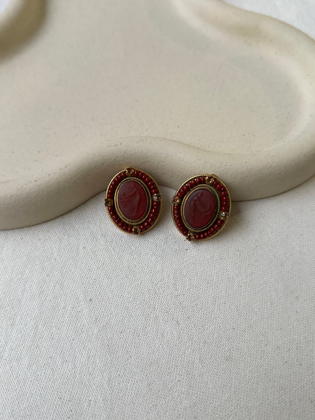 Zoé Coste For Réminiscence Vintage Earrings - Burgundy Cameos