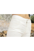 The White Trumpet Davis Jean
