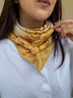 Pañuelo Céline – Cadenas y medallones