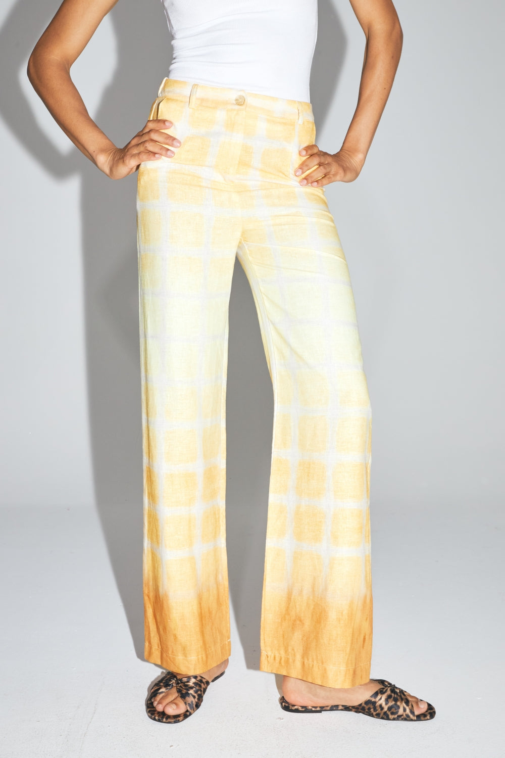 Yves Linen Trousers With Tie And Dye Checks