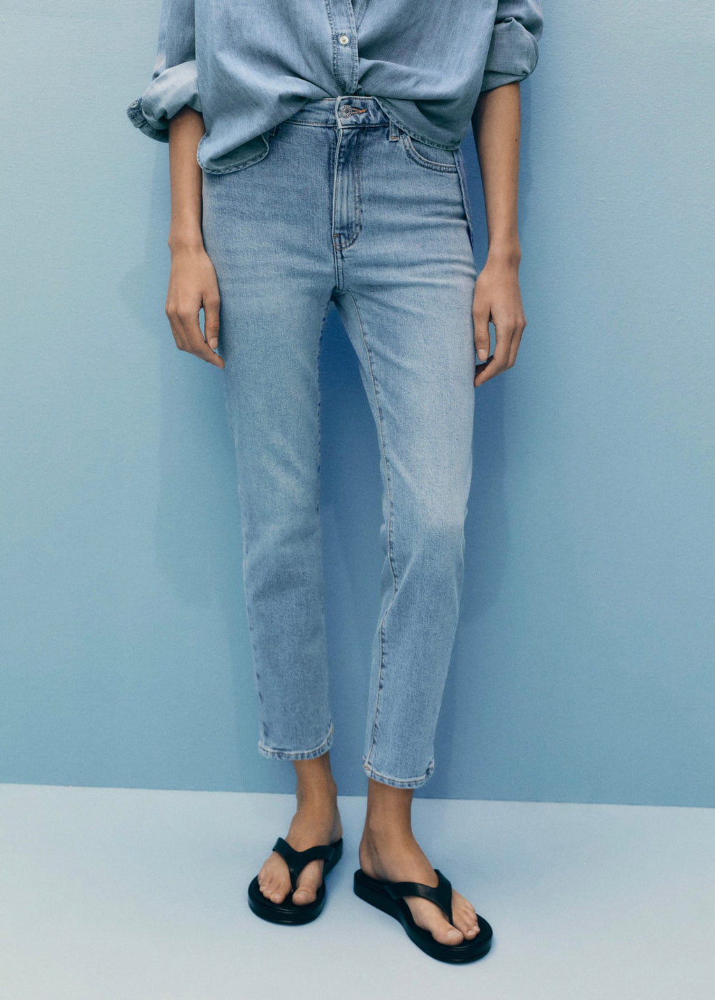 Jean Claudia Slim Crop - Medium Blue