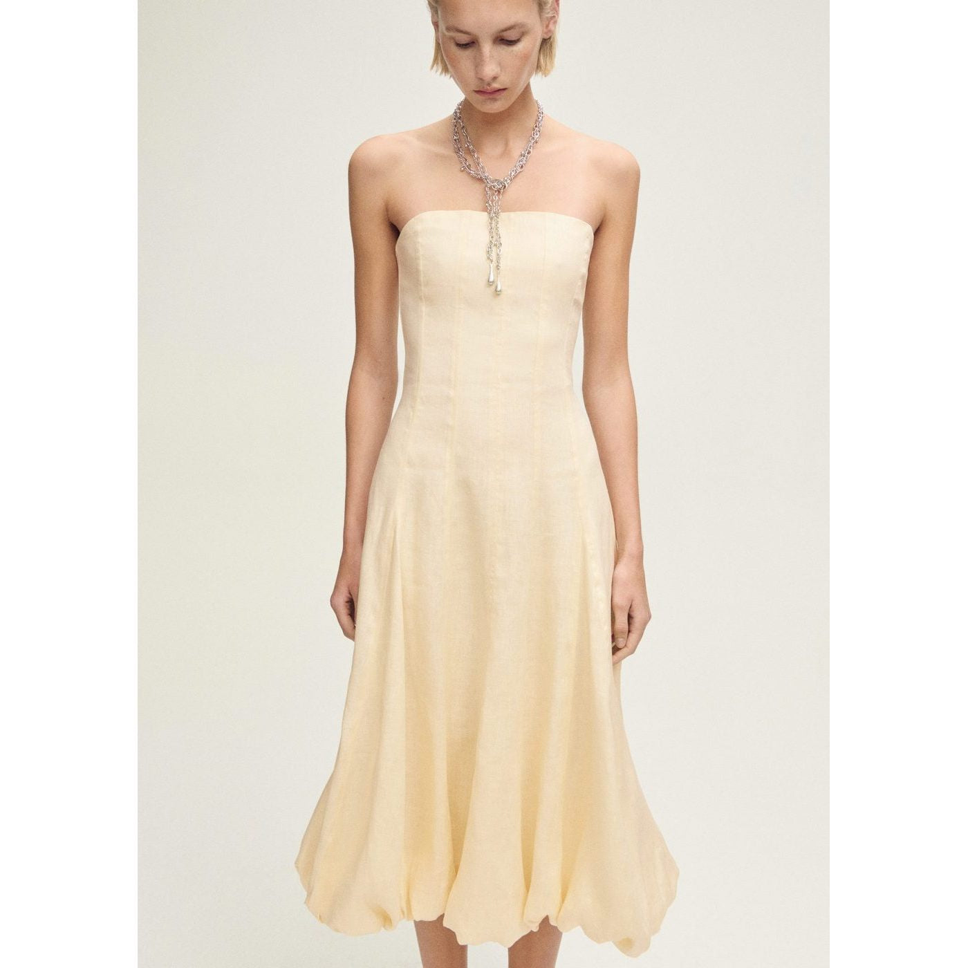 Robe En Lin Bas Bouffant