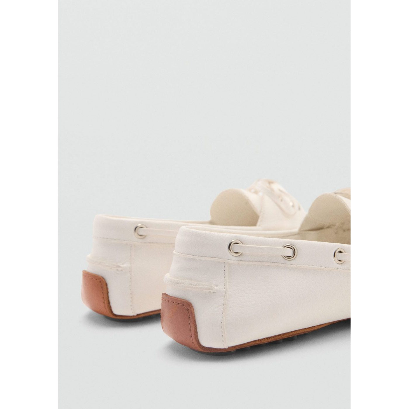 Nautu Shoes - White