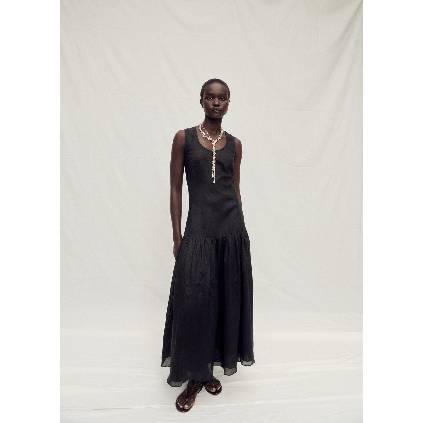 Robe Jana - Black