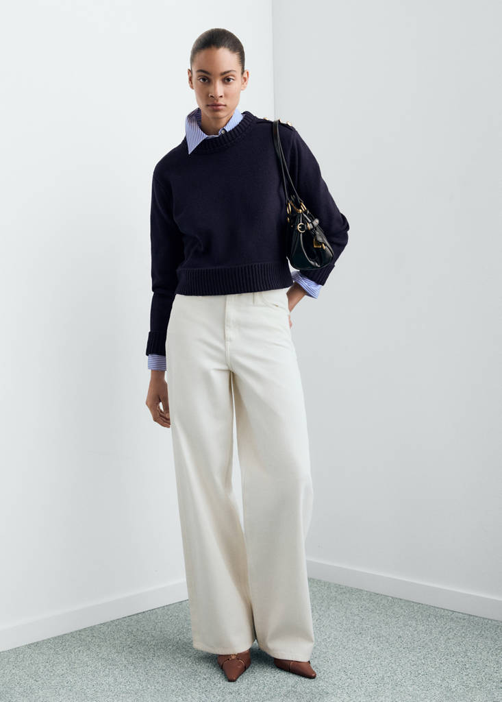 Strikket pullover med smykkeknapper