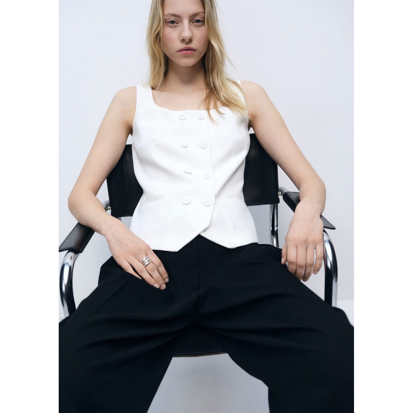 Iguana Vest - Off White