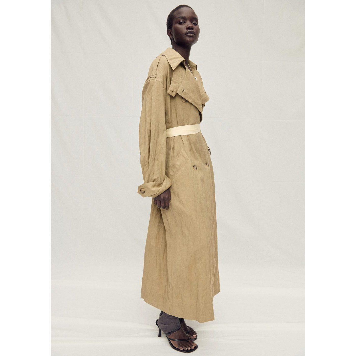 Trench Coat Cherry - Medium Brown