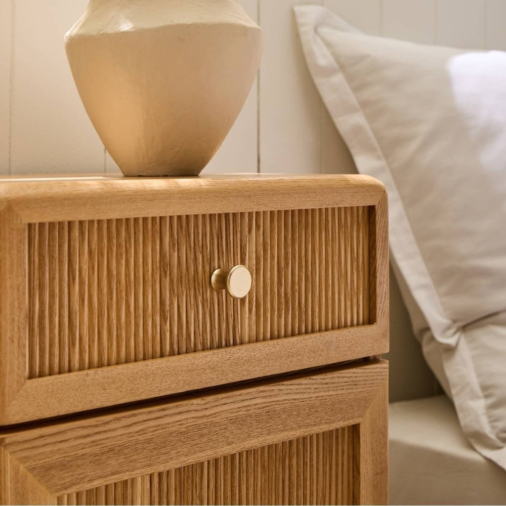 Ava - Mesita de noche 1 cajón / 1 puerta - Laminada