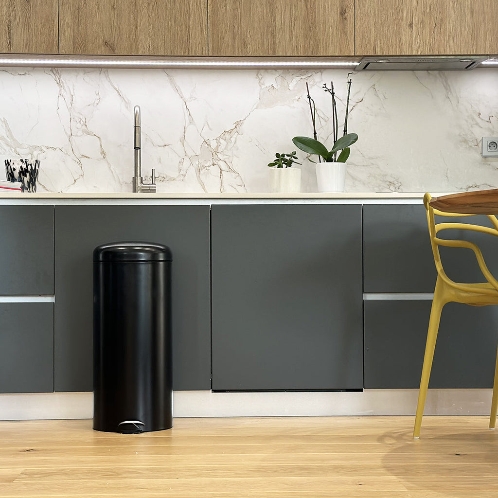 Urban - Poubelle À Pédale Inox 30L - Acier Inoxydable - Noir
