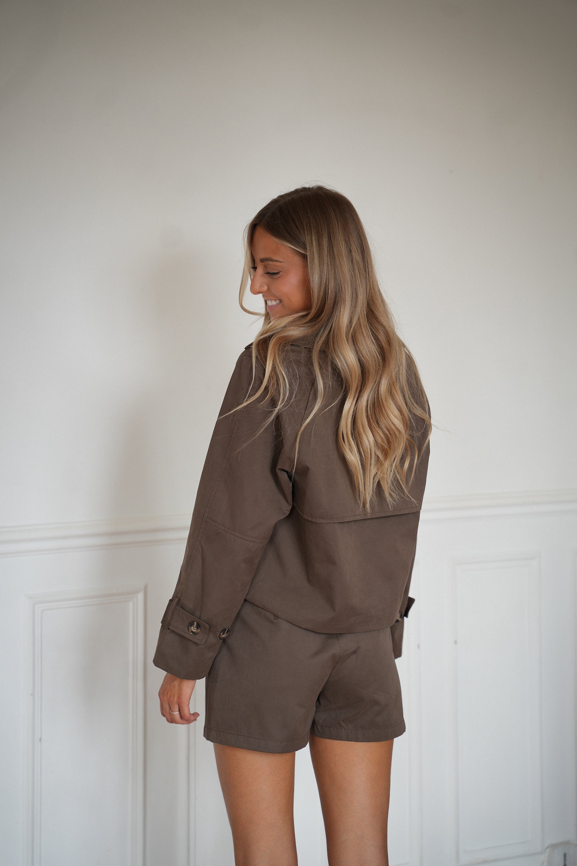 Gabardina Corta Amandine - Chocolate