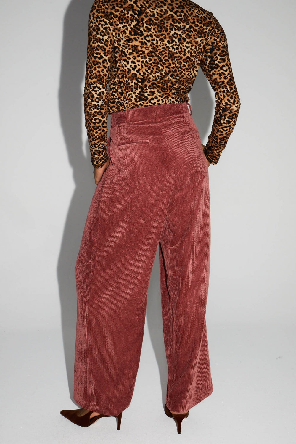 Astrid Vintage Velvet Trousers Soft Cognac Made In Italy