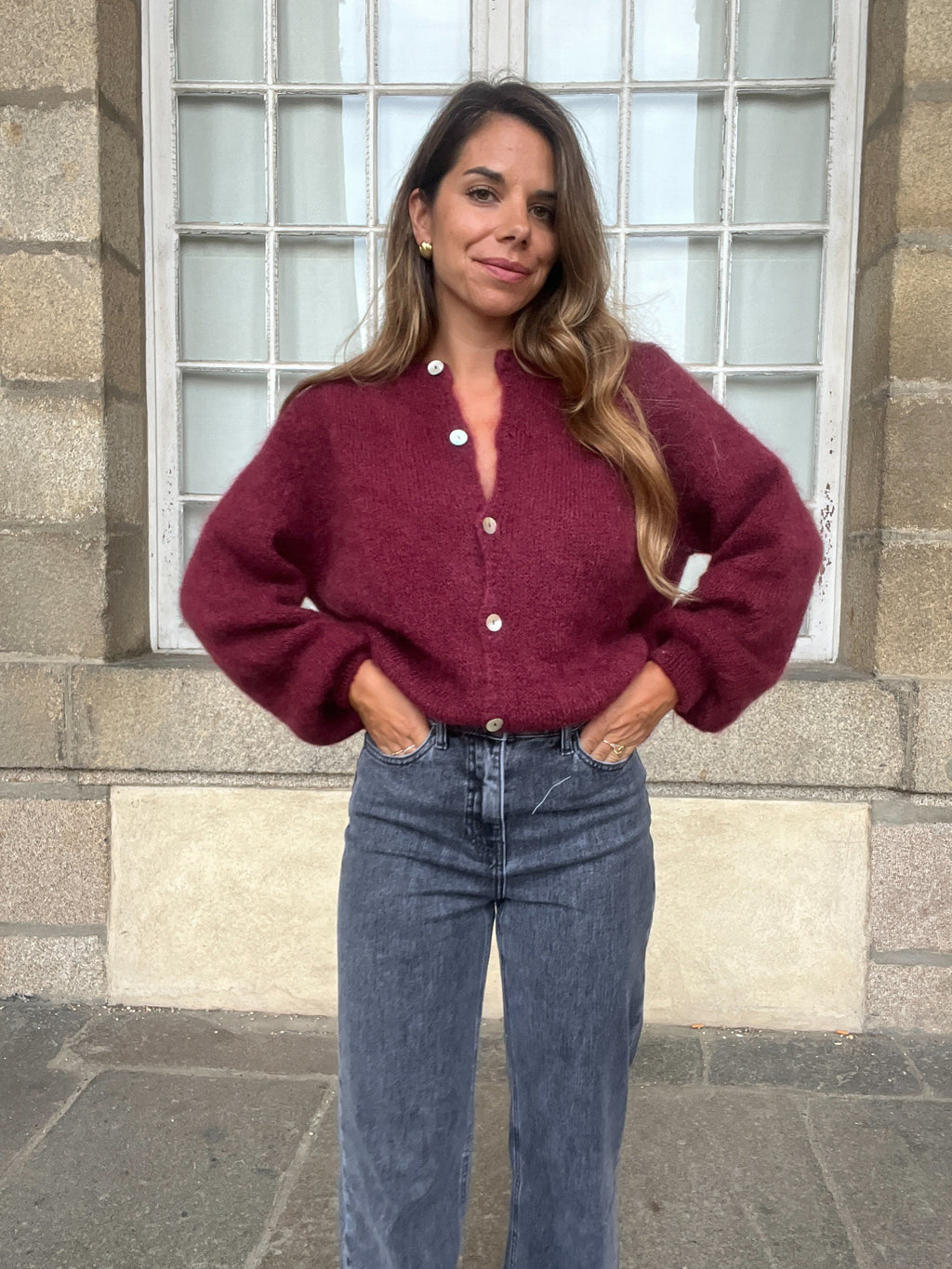 Prenda De Punto De Lana Bianca Burdeos