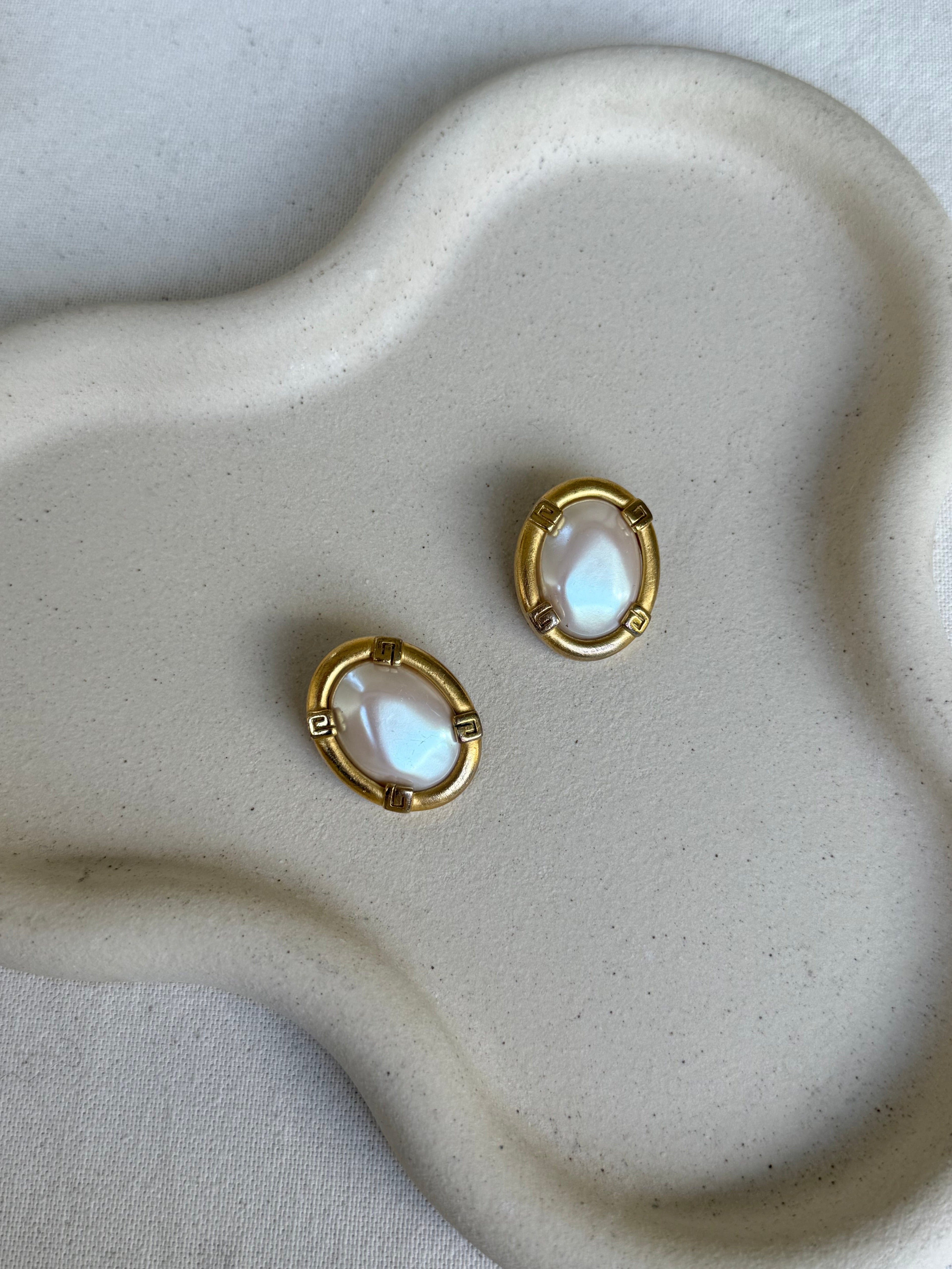 Givenchy - Vintage Earrings - Ovals And Fancy Pearls