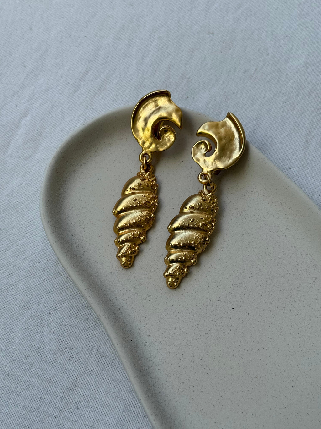 Pendientes Vintage - Conchas Doradas Colgantes