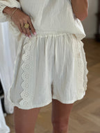 Nara Shorts Cream
