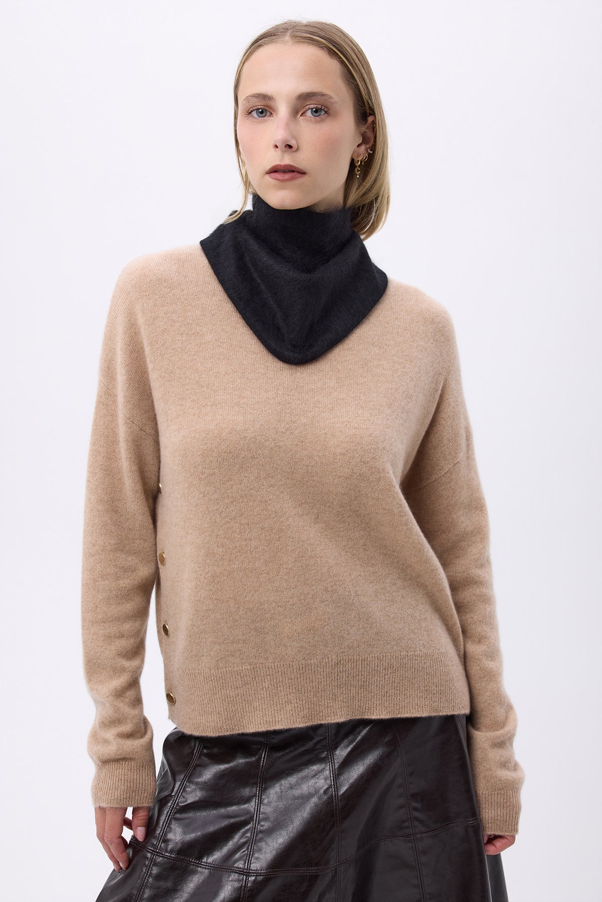 Trekantet Bandana – Brushed Cashmere Bandana Amel - Sort - Dame