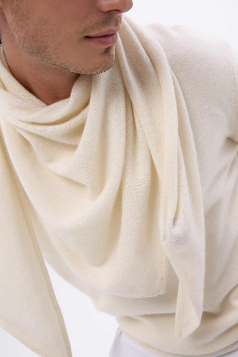 Plain Oversized Triangle Bandana Scarf Amel - White - Men