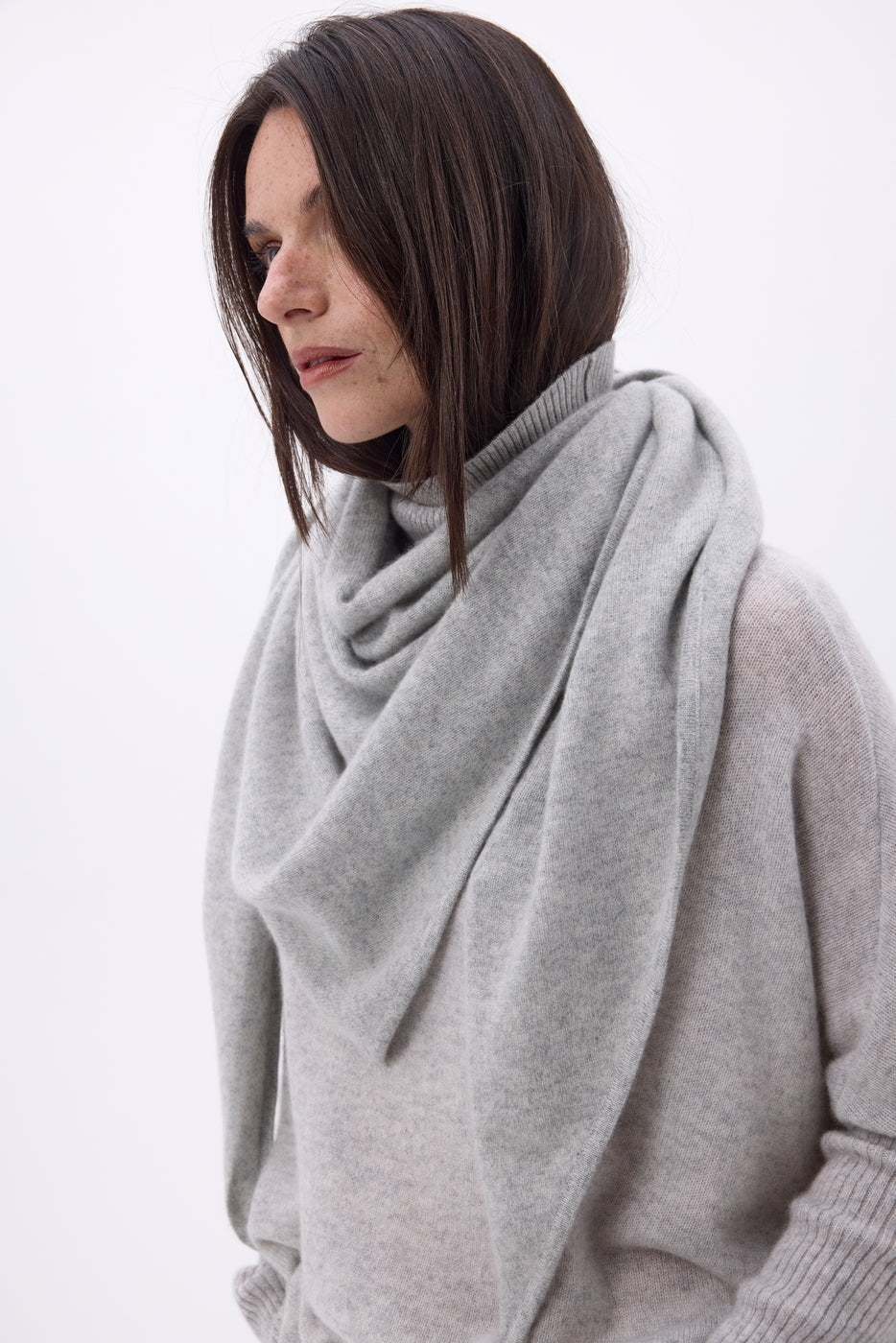 Bufanda bandana oversize triangular lisa Amel - Gris claro - Mujer